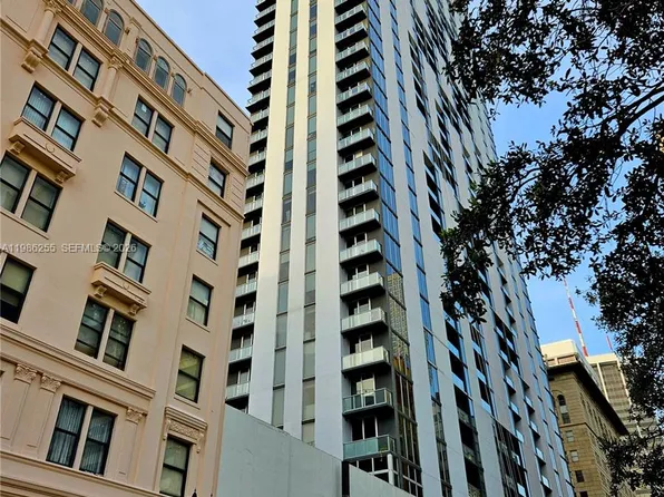 153 NE 1st St #801, Miami, FL 33132