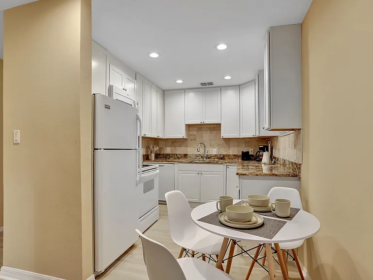 1824 Highland Park Blvd #3 — Photo 3