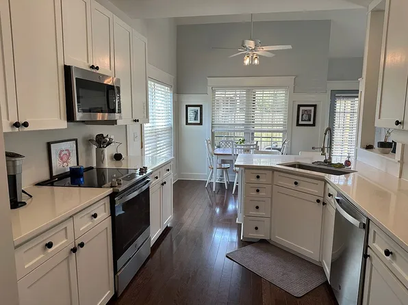 533 Cecilia Cove Dr, Charleston, SC 29412