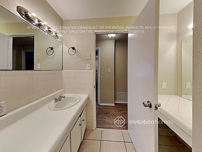 14298 Hetrick Cir S — Photo 17