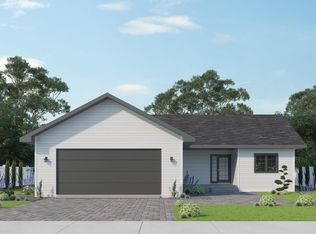 606 8th St, Phillips, NE 68865