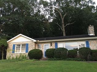 24 Hollow Rd, Telford, PA 18969