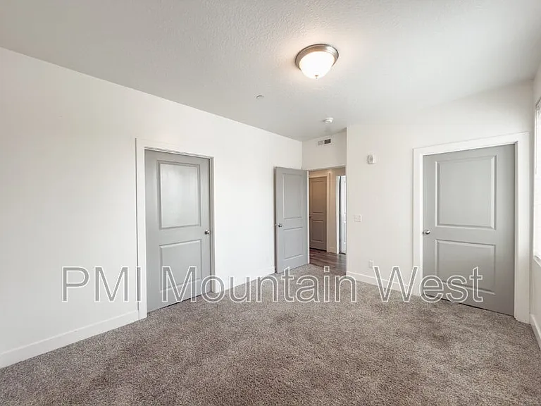 875 S Depot St #B251 — Photo 18
