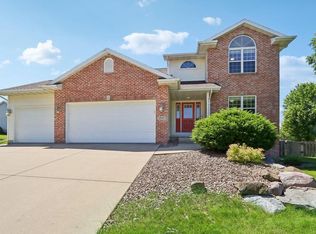 1989 Stonehaven Dr, Sun Prairie, WI 53590