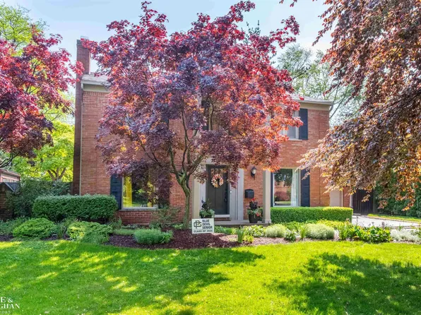 764 Pemberton Rd, Grosse Pointe Park, MI 48230