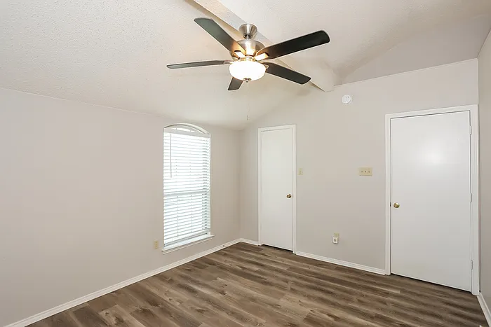 722 Nightingale Cir — Photo 11