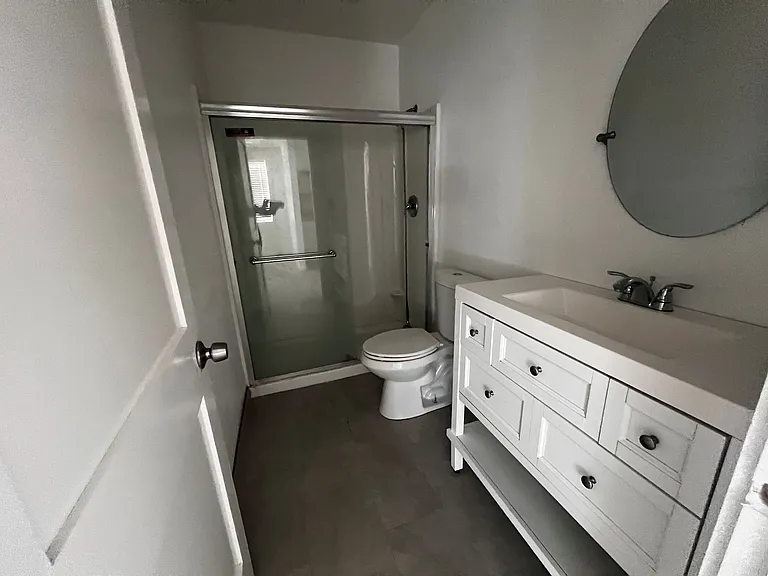 303 M St — Photo 5
