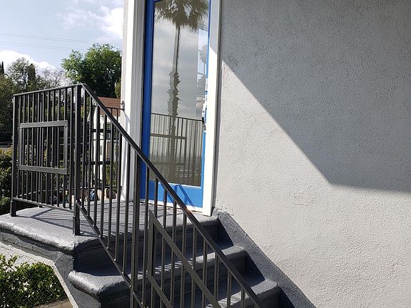 2nd image of 3422 Glenalbyn Dr APT 1