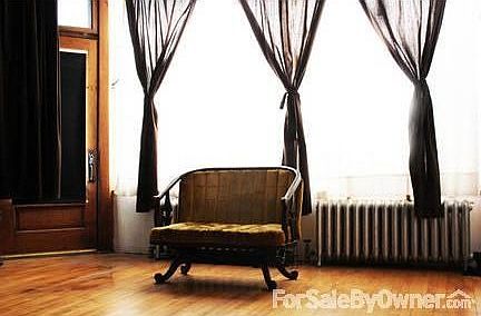 Light-filled front room
						:
						Sunny, spacious room with high ceilings.