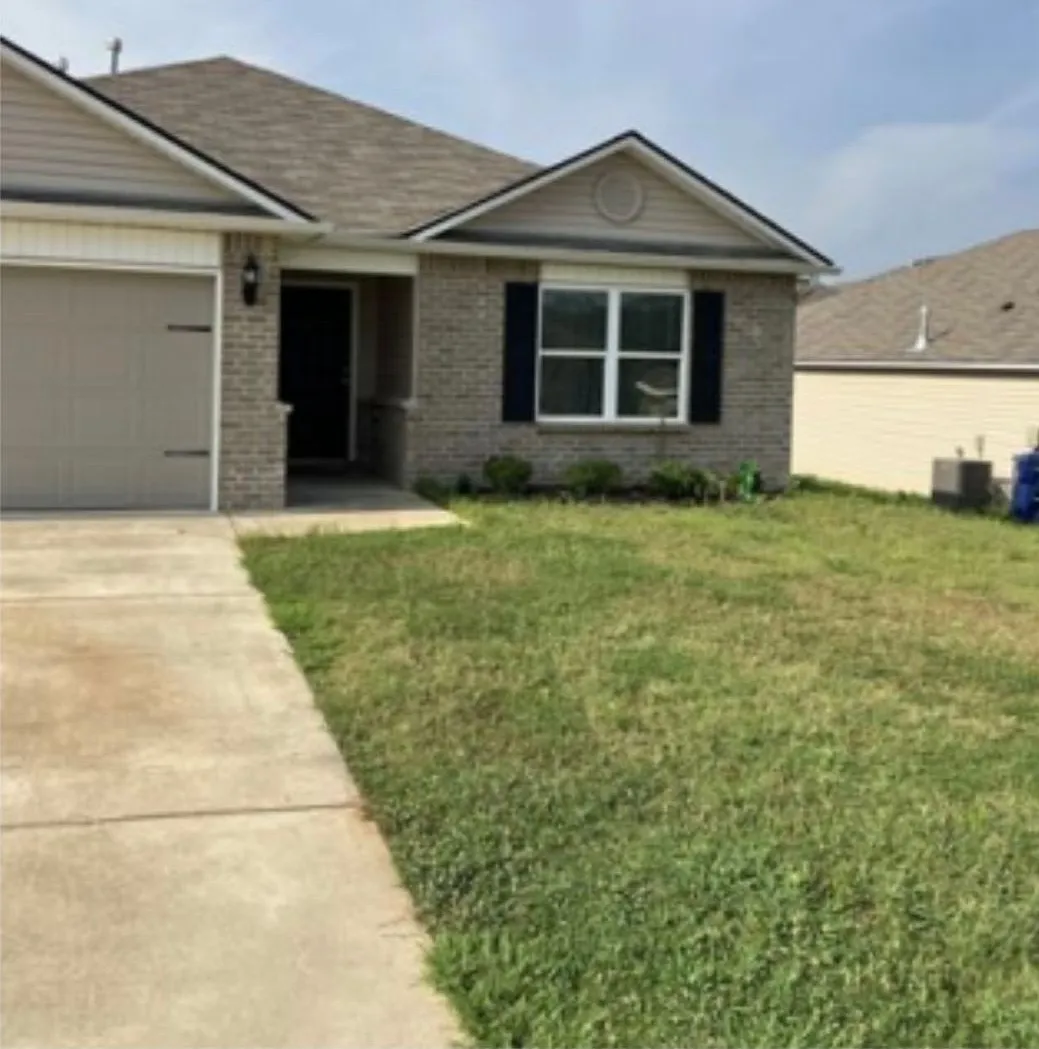 Beautiful 3 bedroom 2 bath home with views! — Photo 2