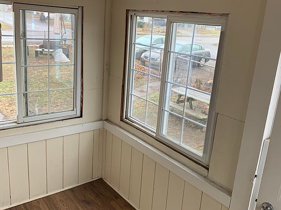 2nd image of 190 Point Pleasant Rd #2