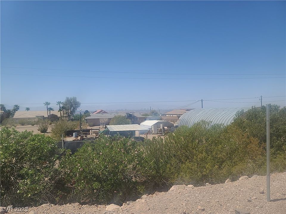 2nd image of E Warm Springs Rd