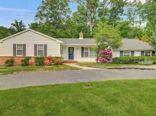 9 Robin Ct, Middletown, NJ 07748