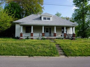 108 E Warrick St, Owensville, IN