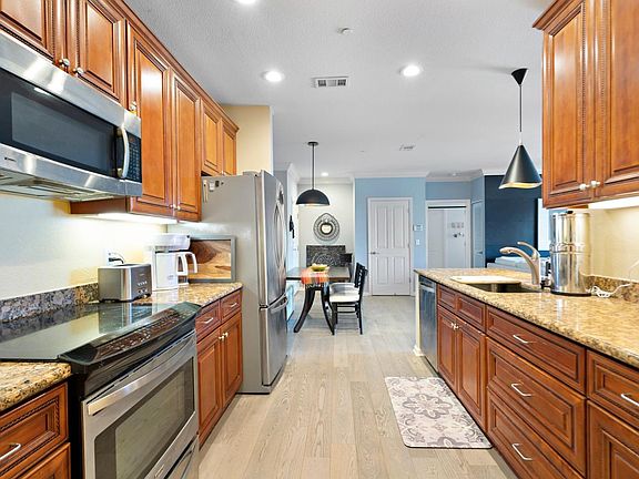 5th image of 1445 Fruitdale Ave Unit 428