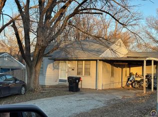 1904 SE Indiana Ave, Topeka, KS 66607