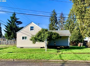 630 1st St, Springfield, OR 97477