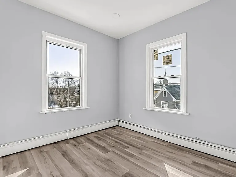 1220 Pembroke St — Photo 9