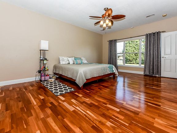 4th image of 314 Woodsboro Ln