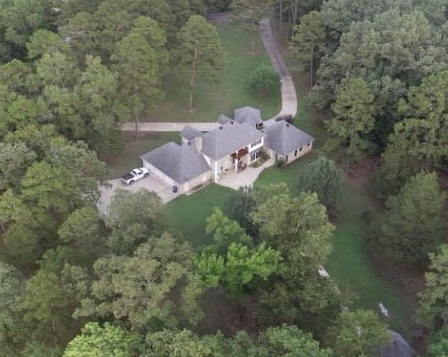 Home on a peninsula 