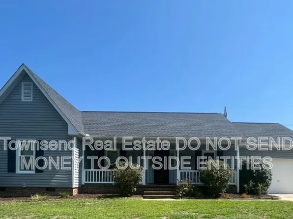 6149 Lakeway Dr, Fayetteville, NC 28306