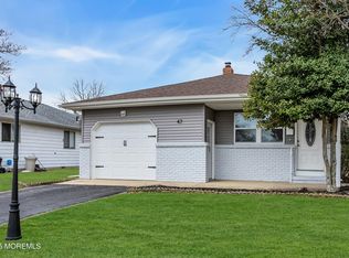 47 Saint Croix St, Toms River, NJ 08757