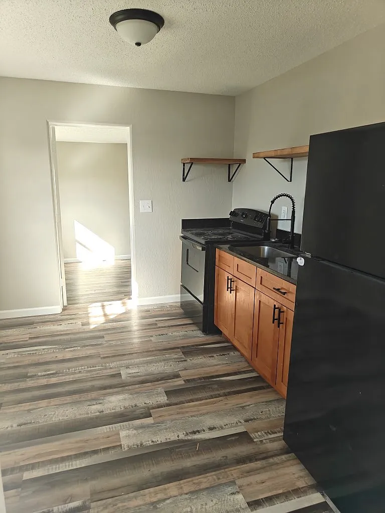4 bed, 1135 sqft, $1,850 — Photo 4