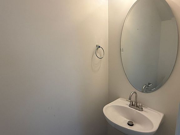 4th image of 4411 Canipe Dr