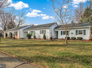 957 Wayne Ave, Wyomissing, PA 19610