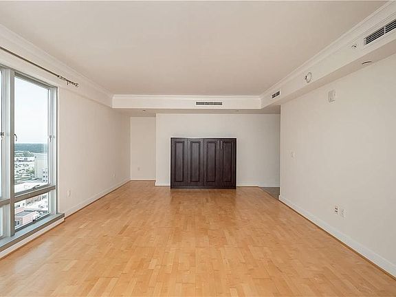5th image of 4545 Commerce St Unit 1601