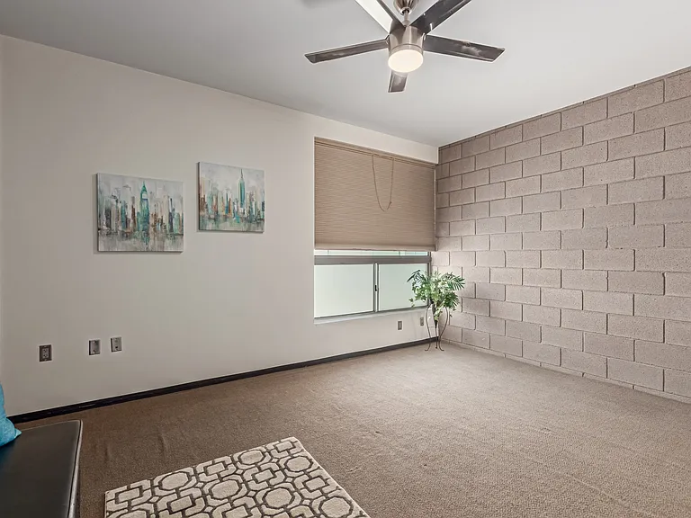 727 E Portland St #3 — Photo 31