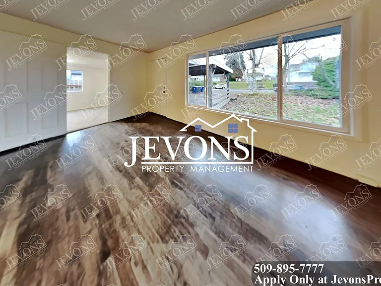 3571 E B St — Photo 6