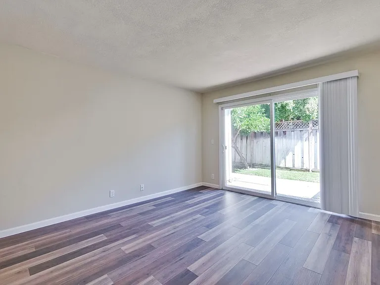 1521 Willowhaven Ct — Photo 28