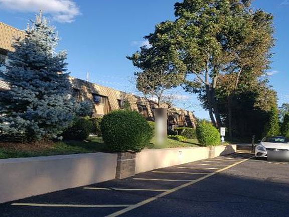 4th image of 200 Hilton Ave Unit 46