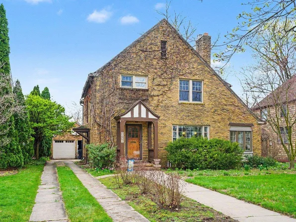 1716 Wayne St, South Bend, IN 46615