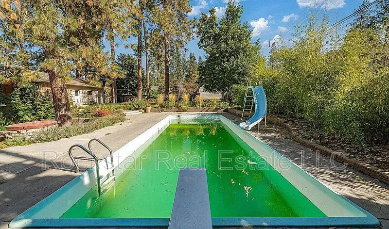 4 bed, 2.0 bath, $3,500 — Photo 4