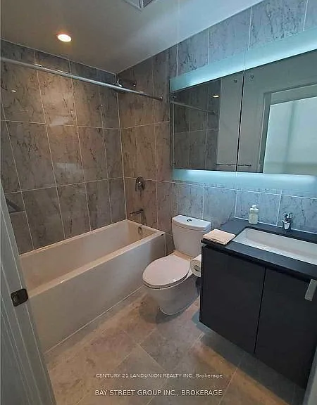 115 McMahon Dr #910 — Photo 10