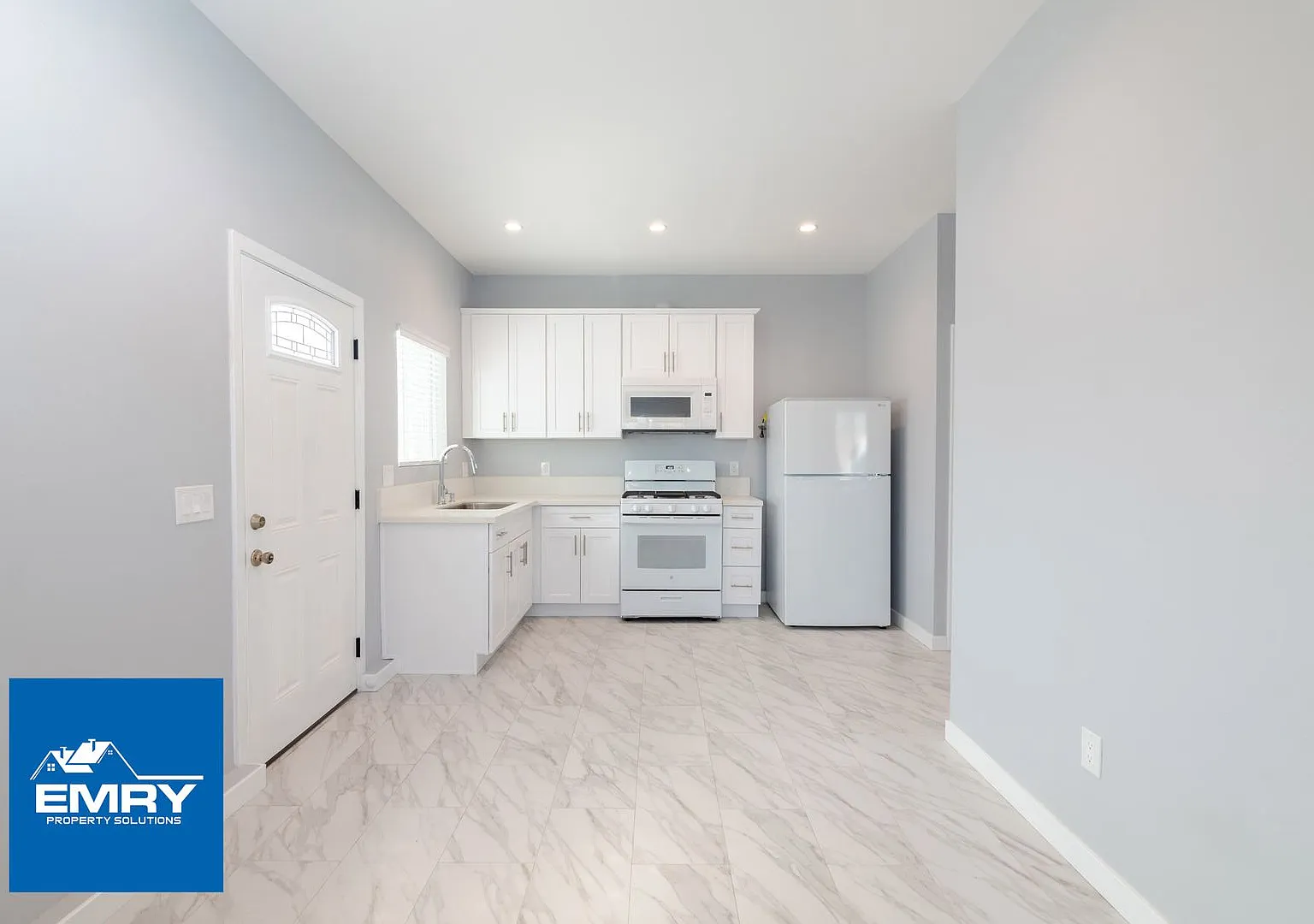 1 Bed 1 Bath for Rent in Granada Hills — Photo 1