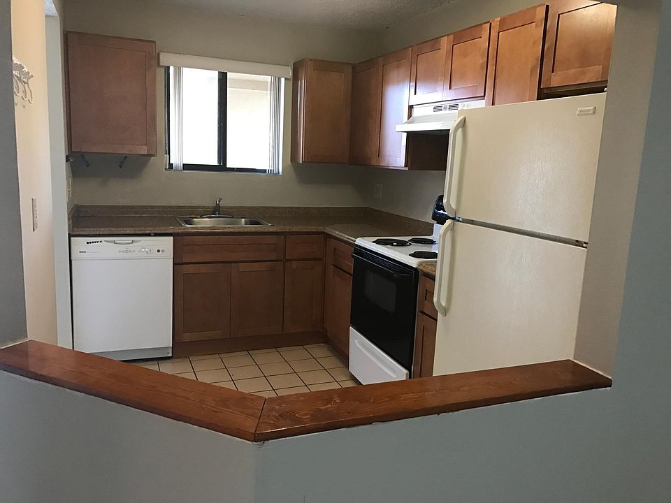 1st image of 11581 NW 41st St