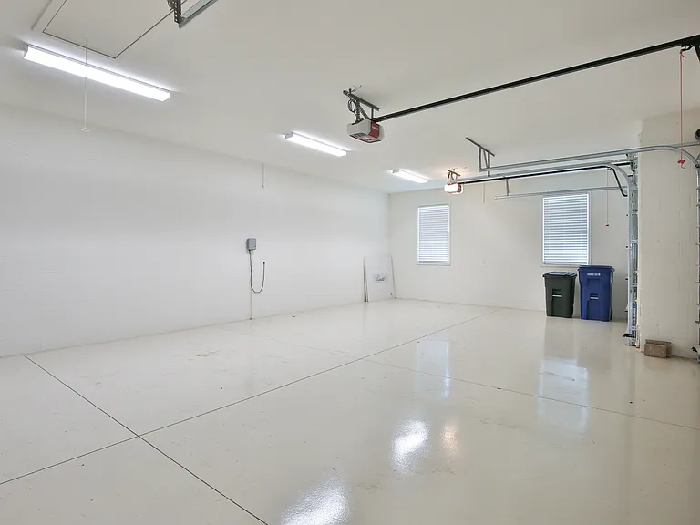 1115 Mallorca Dr — Photo 31