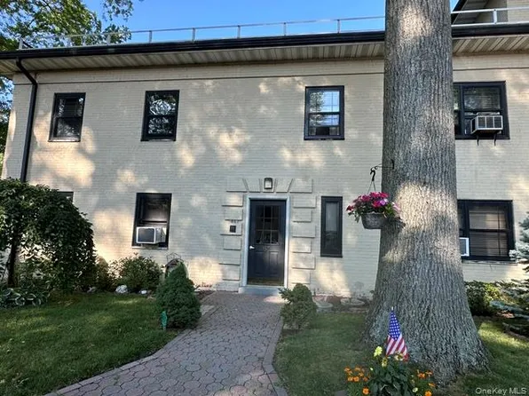 61 Manchester Road #A-21, Eastchester, NY 10709
