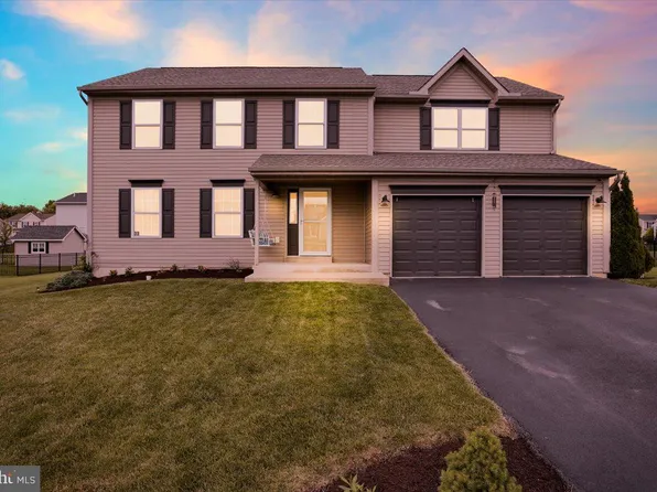 33 Solvay Dr, Reading, PA 19605