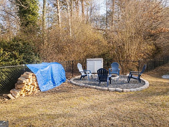 3rd image of 5720 Wade Whelchel Rd