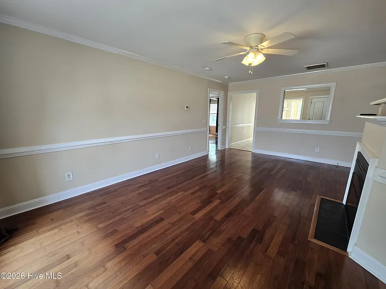1932 Cambria Dr #A — Photo 2