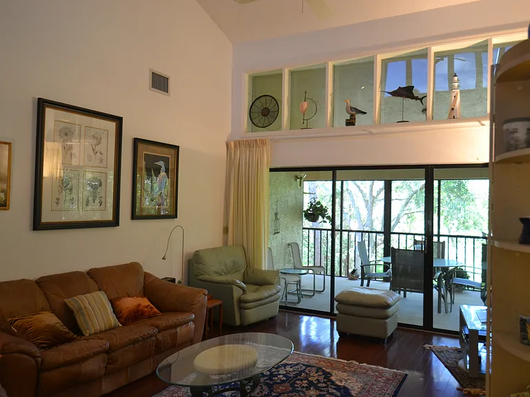 112 Lindsay Ln — Photo 17