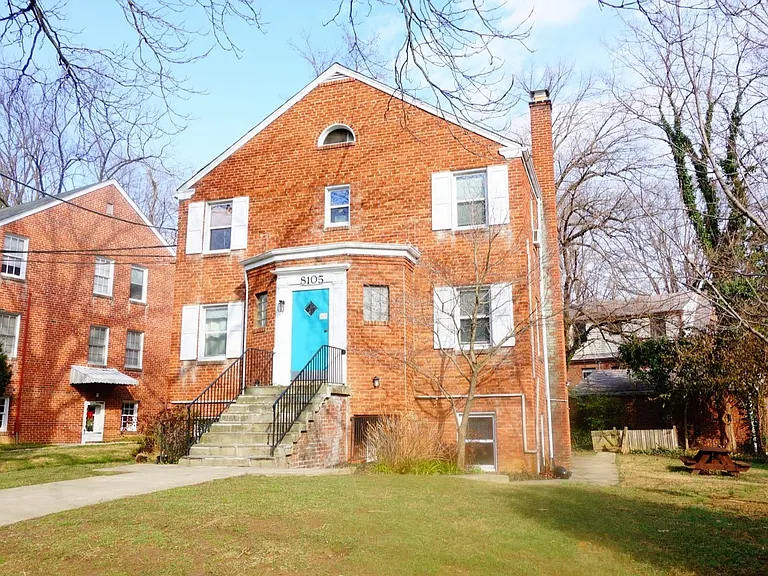 8105 Greenwood Ave — Photo 54