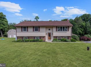 1702 Doe Dr, Finksburg, MD 21048