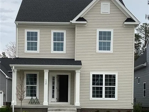 122 Legacy Blvd, Poquoson, VA 23662
