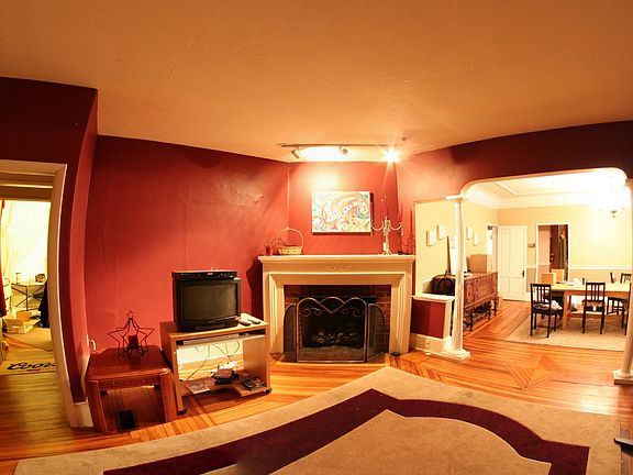 The Color of the living room has changed since picture was taken