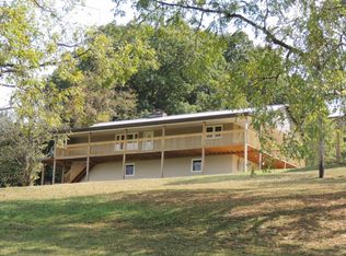 200 Ellis Ln, Mount Carmel, TN 37645